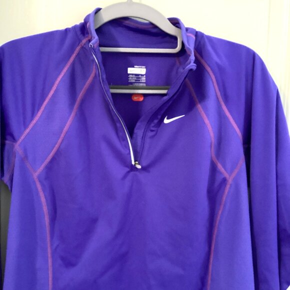 Nike Fit Dry Women's Pullover Purple Sweater Activewear 1/4 Zip Size M Layering - Picture 2 of 7